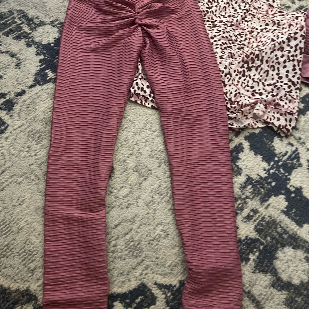 Cute workout bundle - Picture 5 of 6